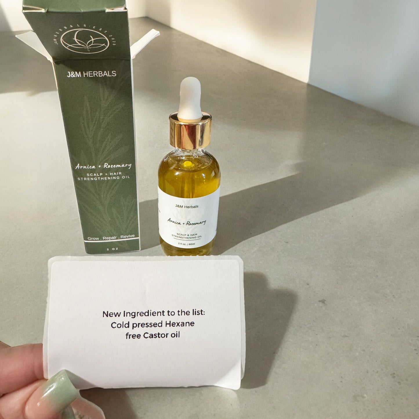 “Arnica, Rosemary & Castor Oil Hair Growth Oil – Strengthen, Nourish